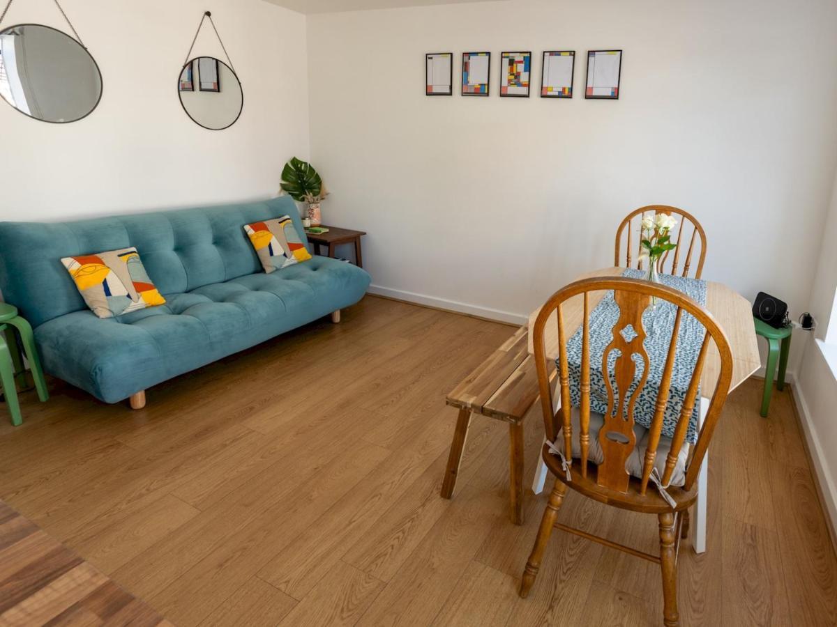 Pass The Keys Modern Stylish Apartment With Parking บอร์นมัธ ภายนอก รูปภาพ