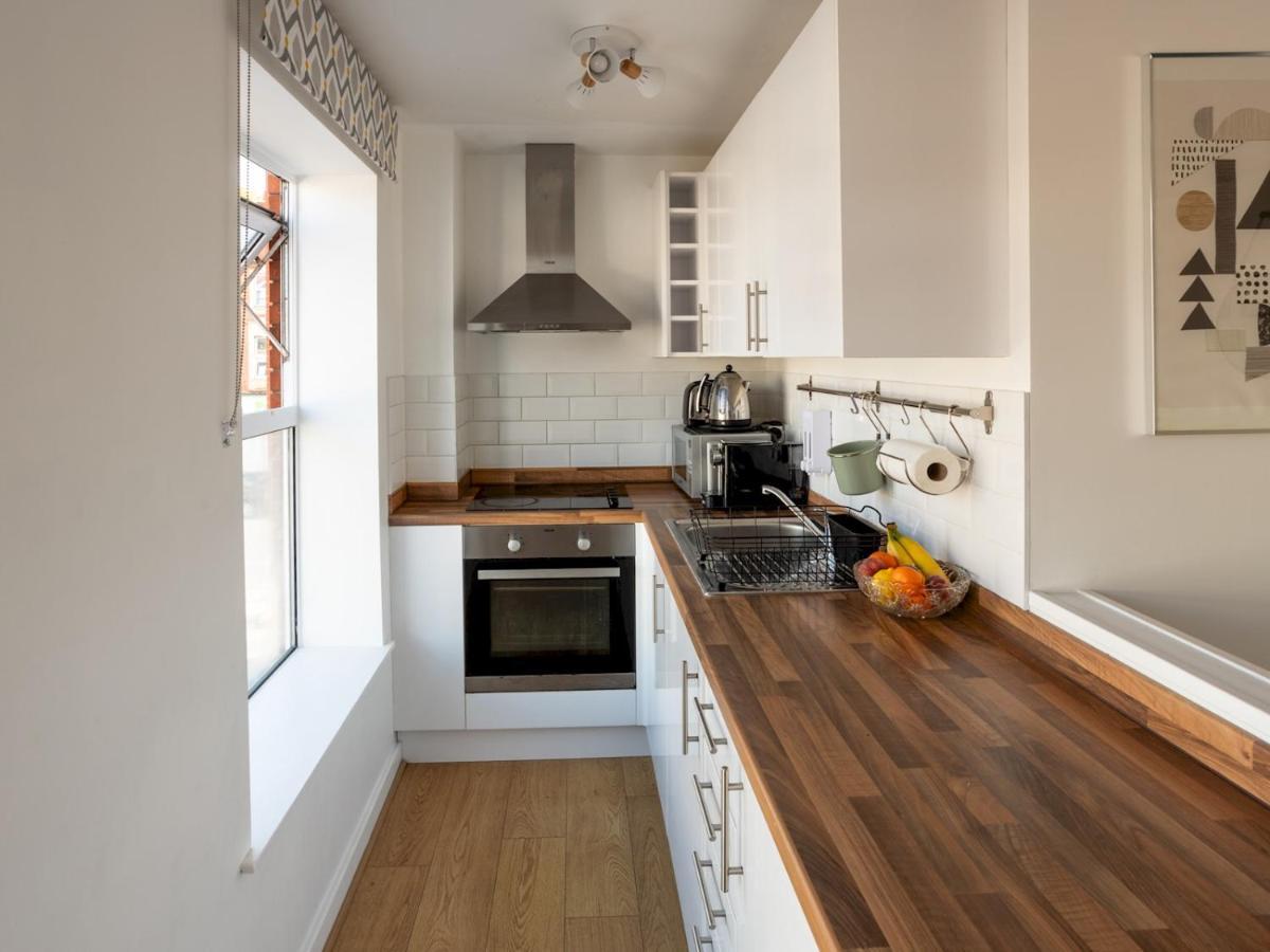 Pass The Keys Modern Stylish Apartment With Parking บอร์นมัธ ภายนอก รูปภาพ