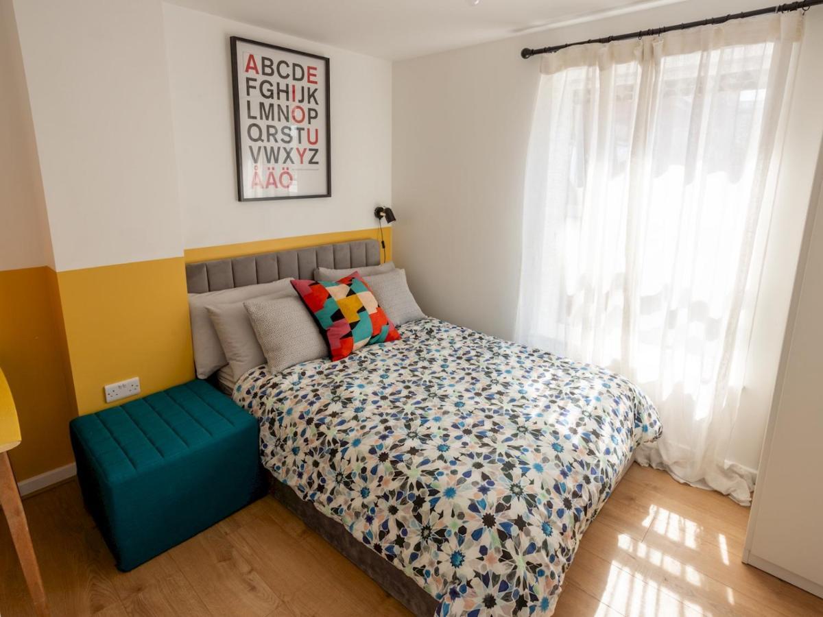 Pass The Keys Modern Stylish Apartment With Parking บอร์นมัธ ภายนอก รูปภาพ