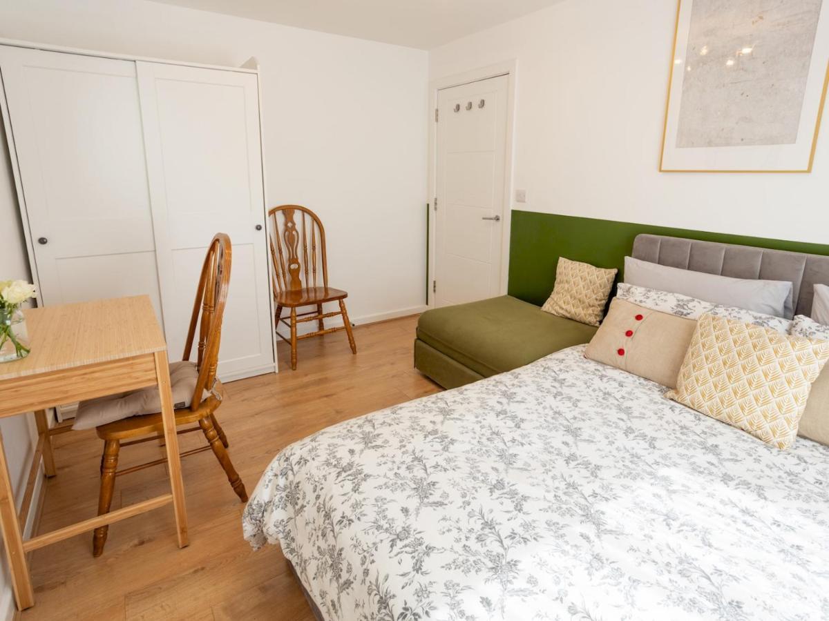 Pass The Keys Modern Stylish Apartment With Parking บอร์นมัธ ภายนอก รูปภาพ